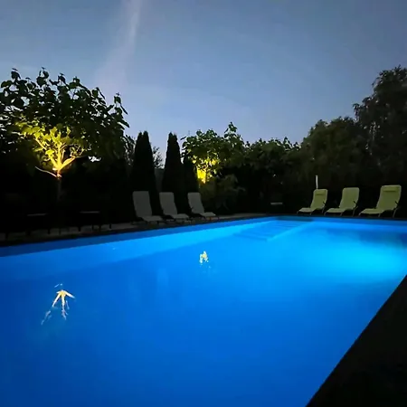 Na Kasztanowej Rewal